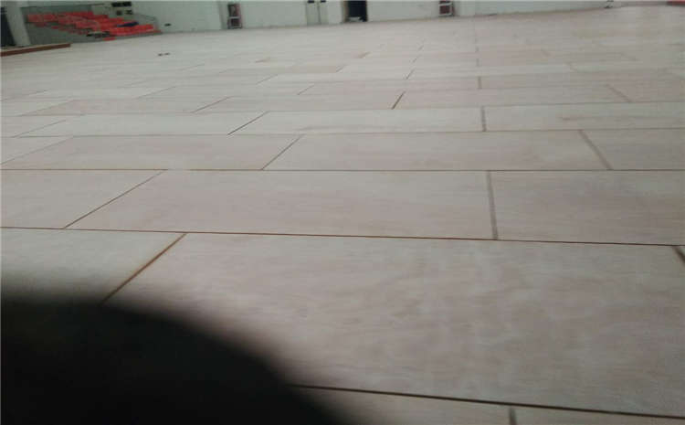 福建体育专用地板现货供应